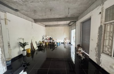 Mặt Hồ Trúc Bạch 113M2 Mặt Tiền 6.5M 55 Tỷ SDCC Xây Tòa Nhà 2 Mặt Tiền Trước Sau