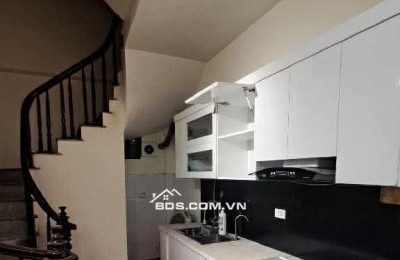 Nhà đẹp ngõ ô tô, 3.75 tỷ, tặng toàn bộ nội thất, cách phố Ngọc Lâm vài bước chân