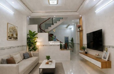 HXH 8M KHU DÂN TRÍ -4 TẦNG BTCT- HOÀN CÔNG ĐỦ- 100M RA QL1A -SANG GÒ VẤP 5 PHÚT- CHỦ MỚI SƠN SỬA TÚT TÁT LẠI MỚI COONG- NAY CHỦ BAY VỀ MỸ NÊN BÁN LẠI