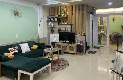 Bán nhà chính chủ, đầy đủ nội thất vào ở ngay, hẻm xe hơi