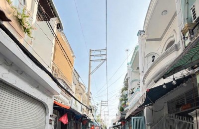 NHÀ HẺM OTO PHAN VĂN HỚN – 2 TẦNG – NHỈNH 3 TỶ, CV THUẬN KIỀU 100M