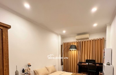 Nhà gần Võng Thị Tây Hồ ngõ gần phố – 1 phút hồ - lâu lâu mới có – 3 gác đỗ cửa - ở sướng