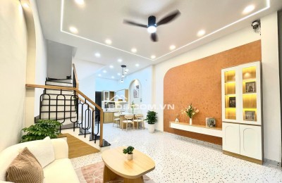 Siêu phẩm nhà bán sát mặt tiền Bùi Đình Túy, Bình Thạnh, 45 m2, giá chỉ 6,9x tỷ