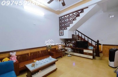 Chính chủ bán nhà 2 mặt tiền 60m2 Phố Nguyễn Thái Học, Gia Cẩm, trung tâm Việt Trì