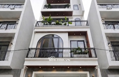  PHÂN LÔ – NHÀ 7 TẦNG THANG MÁY – ĐƯỜNG 13M VỈA HÈ 2M – 50M RA CỔ LINH – VỪA Ở VỪA KD 