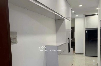 C/c CMT8, Bến Thành, Q1: 76m2, Nhà mới sơn, 11tr/th, 2PN.