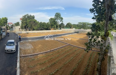 CẮT LÔ 300TR BÁN NHANH 100M2 THÔN 6 TÂN XÃ, HÒA LẠC.