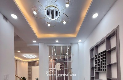 CCG CHỈ 3,4 TỶ NHÀ ĐẸP TRUNG TÂM THỊ TRẤN HÓC MÔN