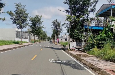 Bán 1 lô đất KDC Ngay Cạnh TTHC Đồng Xoài. Cách Bệnh Viện Hoàn Mỹ 400m