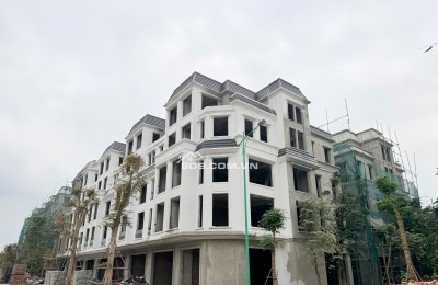 BÁN SIÊU PHẨM LIỀN KỀ  GREEN LITTLE TOWN 100M 5 TẦNG NHỈNH 17 TỶ