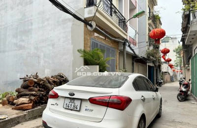 cần bán nhà 649 Bát Khối DT 60.5m2 Mt 4.1m 6 tầng Ô tô đỗ cổng lh em phi 0968837286