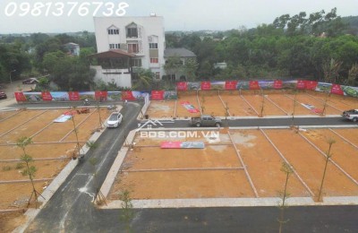 Lãi suất ngân hàng giảm, NĐT săn đất Hòa Lạc. CC bán lô đất 100m2, full thổ cư. LH 0981376738