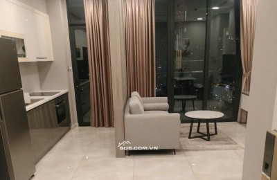 CHO THUÊ CHCC VINHOMES GOLDEN RIVER (TẦNG 20) 72M 2PN, 26TR/TH. LH:0938597537
