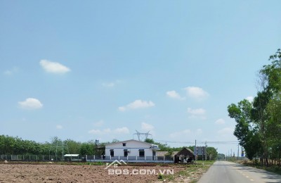 Chủ ngộp bán gấp 1230m2 đất ngang 12m, giá chỉ 480tr thuận tiện làm kho xưởng, sỗ sẵn