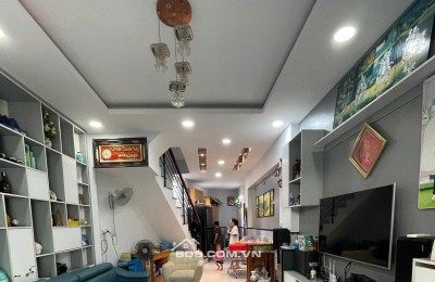 Bán nhà Phan Huy Ích 63m2 - 3 Tầng - Ngang 5m dài 14m chỉ 7 tỷ