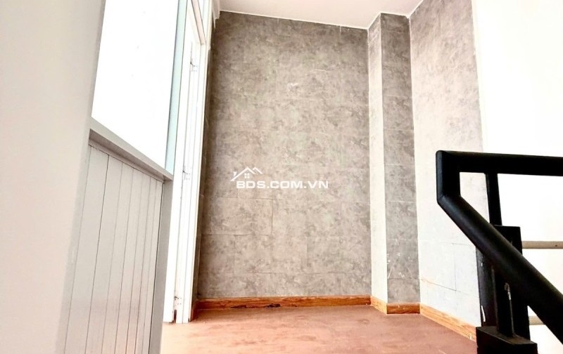 NGAY NGÃ TƯ PHÚ NHUẬN - 20m2 - 3 TẦNG - CĂN GÓC - 3.55 TỶ