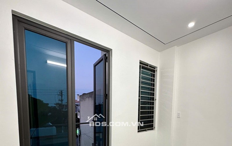BÁN NHÀ  2.699 TỶ 3 TẦNG 52M2  XÂY MỚI NGÕ NGẮN ĐƯỜNG TRƯỜNG CHINH