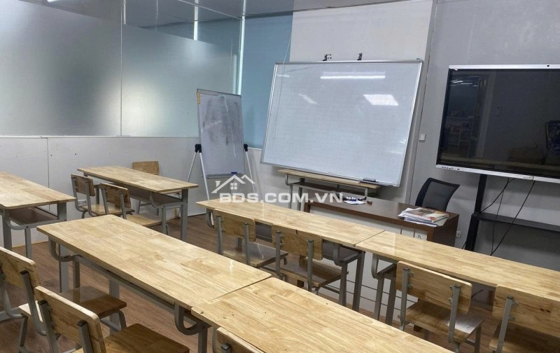 Văn phòng đẹp 150m2 tại phố 249 Thụy Khuê, khu vực trung tâm sat Hồ Tây, giá cạnh tranh