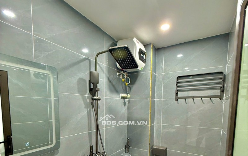 PHÂN LÔ - Ô TÔ ĐỖ CỬA - THANG MÁY - KINH DOANH - Ở NGAY - ĐỐNG ĐA