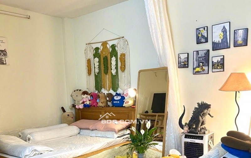 HIẾM CÓ ! NHÀ PHÚ NHUẬN SÁT Q1 – 3 TẦNG – THU NHẬP 17TR/THÁNG