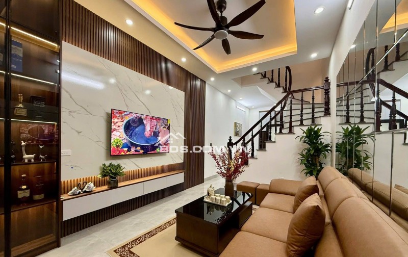 Bán Nhà Trường Chinh, Đống Đa 33m, 4 tầng, mt 3.8m, giá 9.2 tỷ