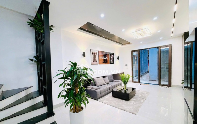 Bán Nhà Gần Phố Thịnh Quang, Đống Đa 36m, 4 tầng, mt 3.8m, giá 9.5 tỷ