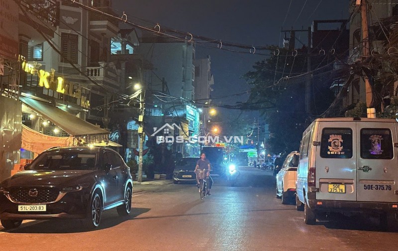 Bán nhà hẻm 331 Phan Huy Ích 70m2 view gốc 4 tầng tiện làm CHDV với 12PN chỉ 13.5 tỷ