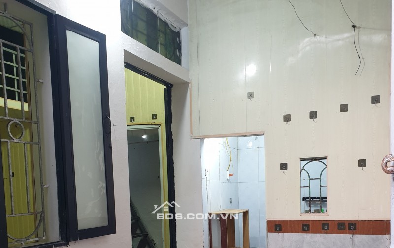 BÁN NHÀ 850 TRIỆU 1 TẦNG GÁC LỬNG 31M2 NGÕ TRẦN ĐĂNG NINH