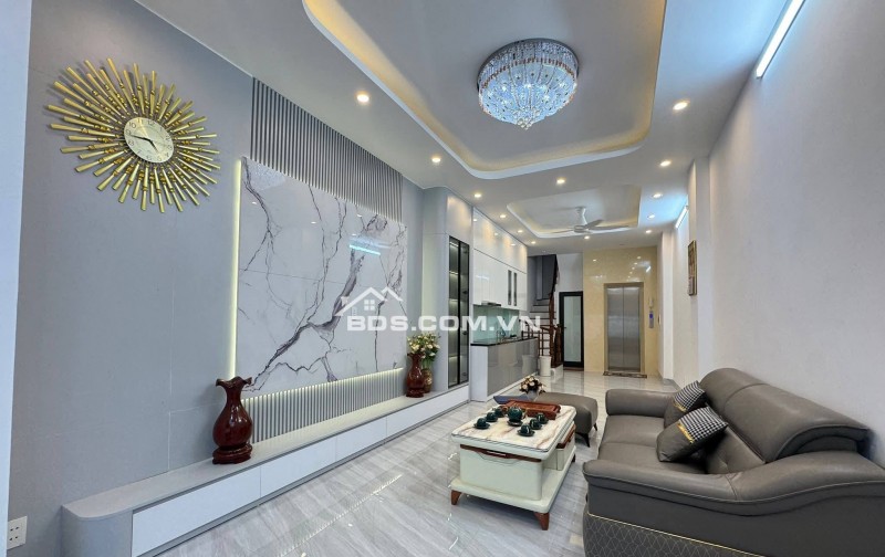 Bán Nhà Thang Máy, Gần Phố, Giáp Nhị, Hoàng Mai 44m, 6 tầng, mt 3.7m, giá 12.6 tỷ.