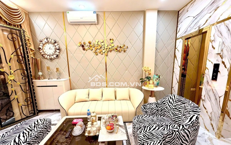 Bán Nhà Thang Máy, Gần Phố, Đường Hoàng Mai 31m, 6 tầng, mt 3.8m, giá 9.55 tỷ.
