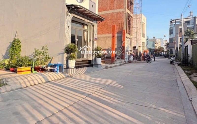 BÁN NHÀ 4 TẦNG, XE TẢI TỚI CỬA, BÌNH TÂN, GẦN TỈNH LỘ 10, 50,6 M² , 5.X TỶ