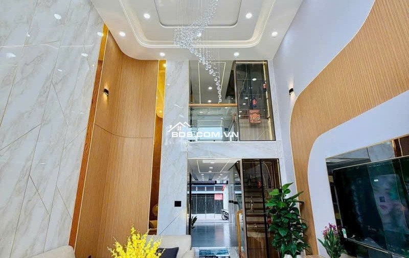 Nhỉnh 13 tỷ có nhà 6 lầu đẹp ngang 4.3m 73m2 hẻm 183 Nguyễn Văn Khối tặng NT kèm T.máy.
