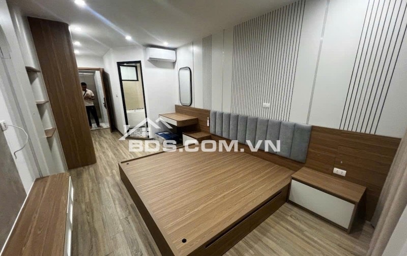 BÁN NHÀ PHỐ QUAN NHÂN - DT 37 M2 (6 TẦNG THANG MÁY) - SẴN SỔ ĐỎ, CHỈ 12.9 TỶ. LH:0983215192