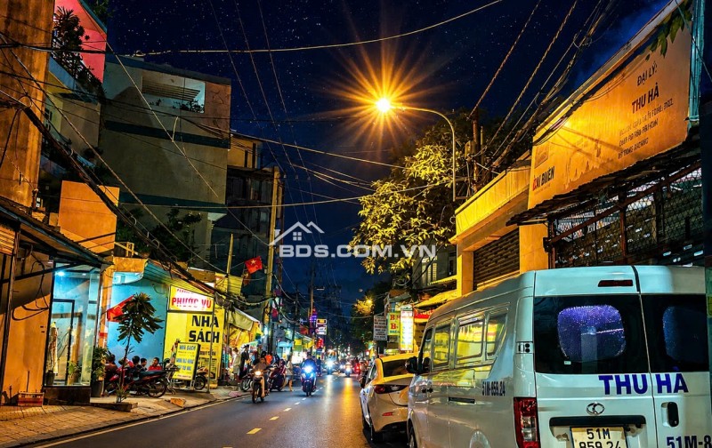 Bán nhà MTKD ngay chợ Nguyễn Tư Giản 80m2 6 lầu đẹp có thang máy KD đa nghề 14.5 tỷ.