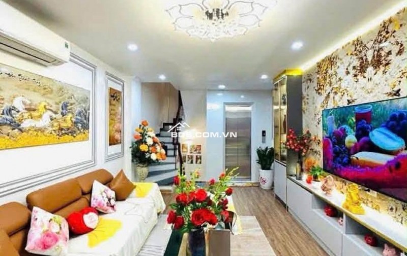 Bán Nhà Ô Đồng Lầm, Đống Đa 35m, 6 tầng, mt 3.6m, giá 11.2 tỷ.