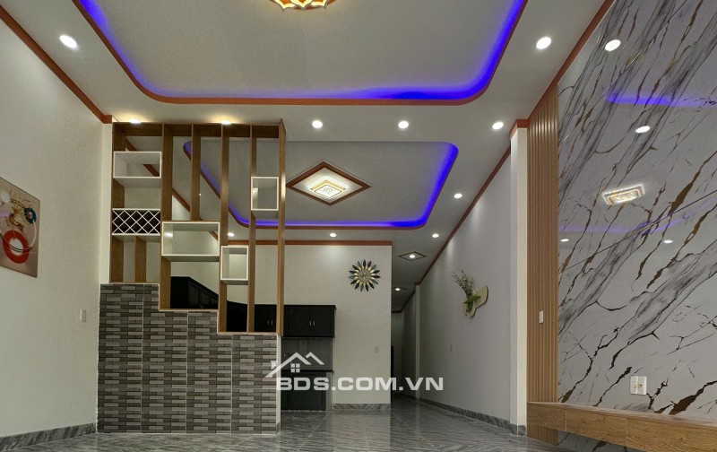 CĂN NHÀ CẤP 4 SÁT ỦY BAN CHÁNH PHÚ HÒA – 165 M2 SHR 1TY 7XX. LH:0868673151.