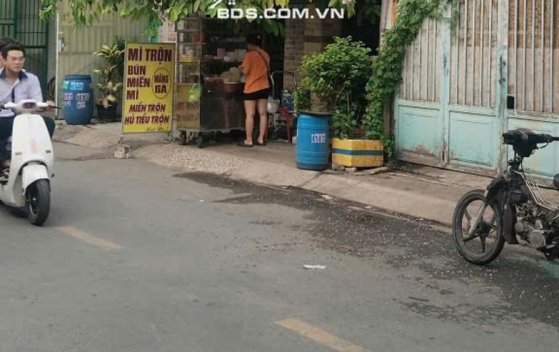 Bán nhà 1 trệt 1 lầu mặt tiền DT42, Đông Thạnh Hóc Môn tiện kinh doanh