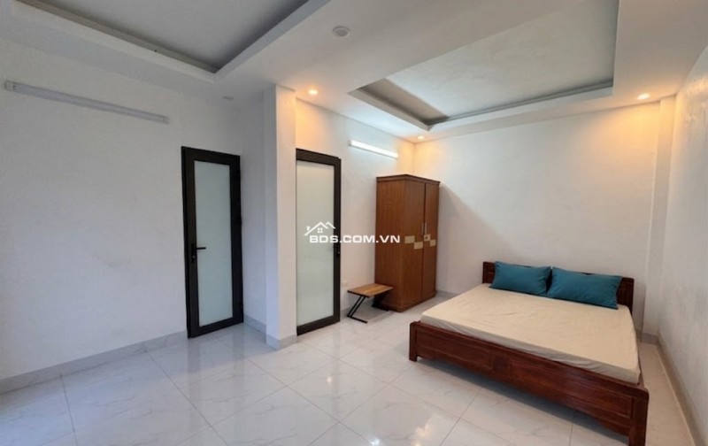  NHÀ MỚI ĐẸP – GẦN HỒ – NGÕ THÔNG – TIỆN ÍCH NGẬP TRÀN – Ở NGAY - CỰ KHỐI LONG BIÊN