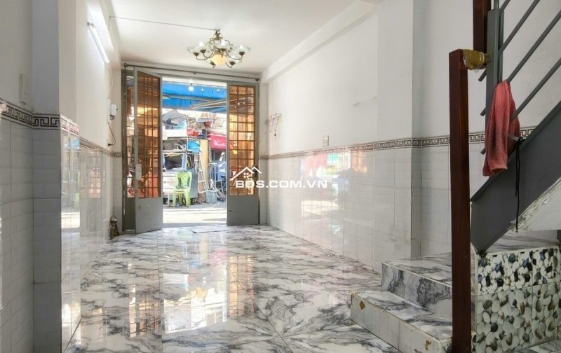 MẶT TIỀN PHÚ NHUẬN - CHỈ HƠN 3 TỶ - NHÀ 3 LẦU_Ô TÔ ĐỖ CỬA - 2PN - 3WC CỰC NGON