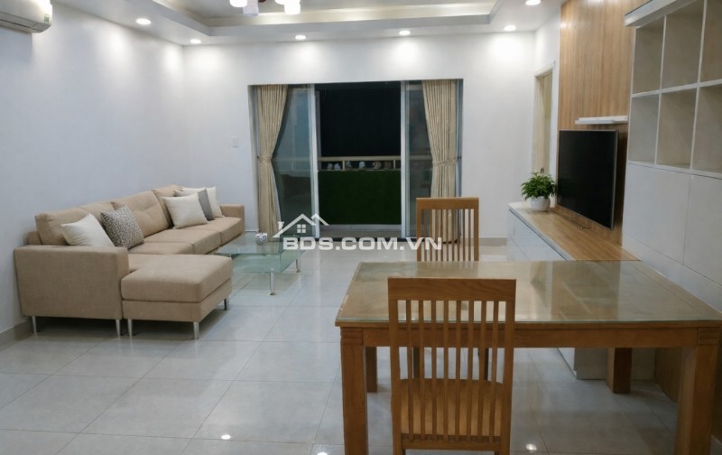 Bán Gấp Căn Hộ Cao Cấp Hùng Vương Plaza - Quận 5 - 130m², 3PN, 3WC - Sổ Hồng Riêng - Giá Tốt