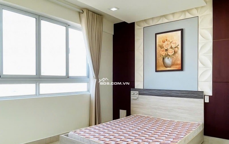 Bán Gấp Căn Hộ Cao Cấp Hùng Vương Plaza - Quận 5 - 130m², 3PN, 3WC - Sổ Hồng Riêng - Giá Tốt