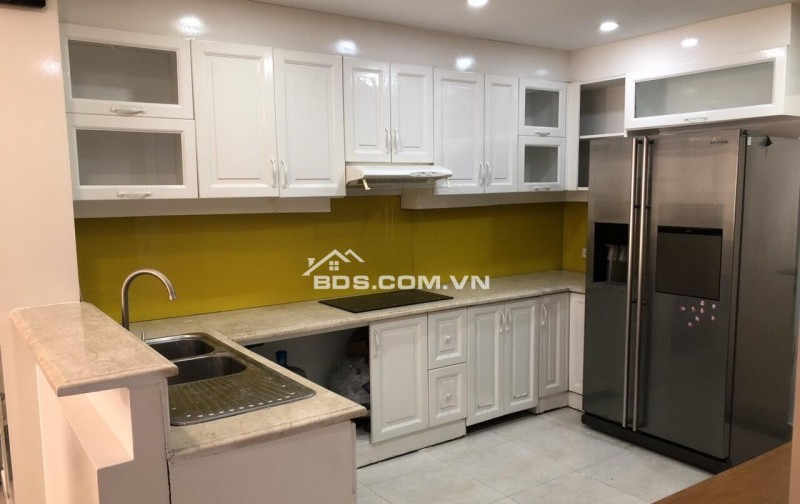 Bán Gấp Căn Hộ Cao Cấp Hùng Vương Plaza - Quận 5 - 130m², 3PN, 3WC - Sổ Hồng Riêng - Giá Tốt