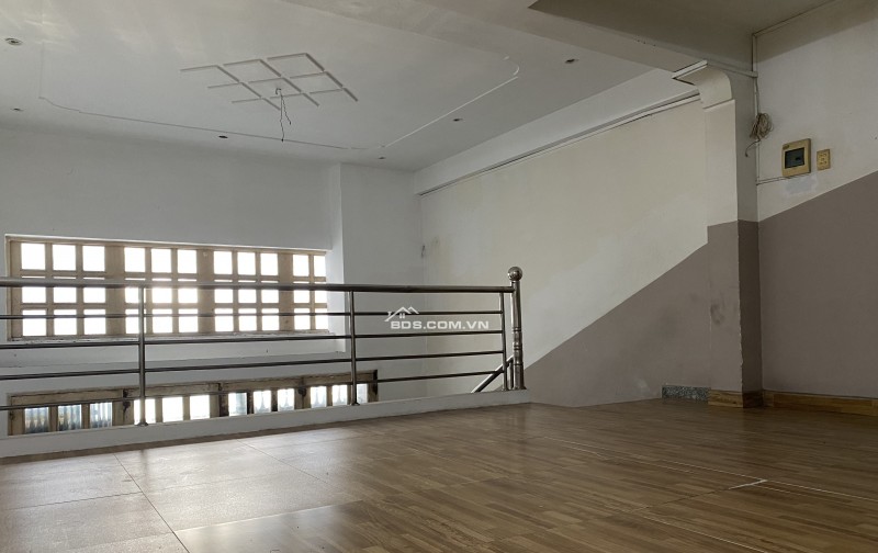  NHÀ LÊ HỒNG PHONG Q10 – 5.3×10M – Ô TÔ NGỦ TRONG NHÀ – 5 TẦNG – CHỈ 18 TỶ 