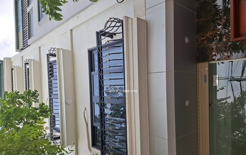 Trung tâm thanh trì - ngọc hồi - 35m - 6 tầng - sđcc