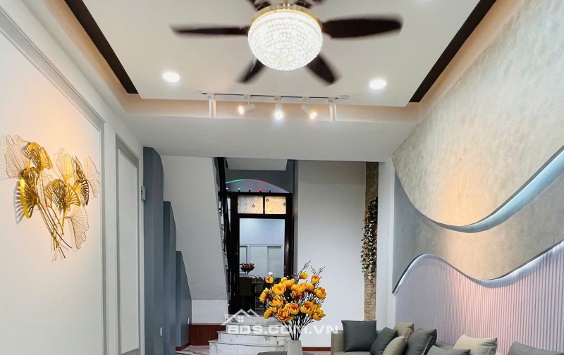 NHÀ HXH TÔ HIẾN THÀNH, QUẬN 10 – 3.7×17M – 4 TẦNG – 6PN – Ô TÔ NGỦ TRONG NHÀ – CHỈ 15,5TỶ