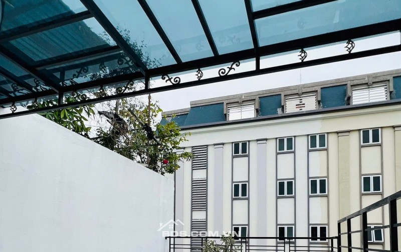 NHÀ HXH TÔ HIẾN THÀNH, QUẬN 10 – 3.7×17M – 4 TẦNG – 6PN – Ô TÔ NGỦ TRONG NHÀ – CHỈ 15,5TỶ
