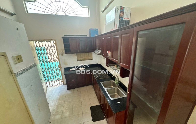 NHÀ HXH QUẬN 5 – NGUYỄN TRÃI– 3 TẦNG BTCT – 3,1×13,5M – 42M² – 13.2 TỶ