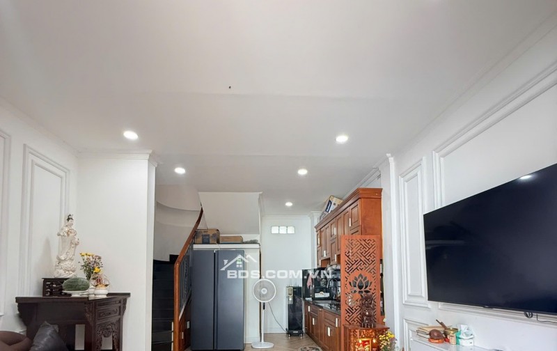 CĂN GÓC NGUYỄN VĂN NGUYỄN - QUẬN 1 – 4,2×9M, 5 TẦNG FULL NỘI THẤT - CHỈ 7,9 TỶ