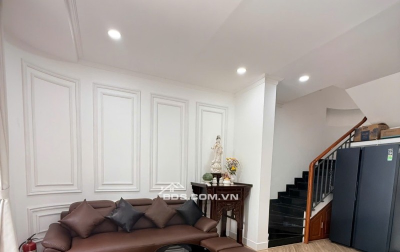 CĂN GÓC NGUYỄN VĂN NGUYỄN - QUẬN 1 – 4,2×9M, 5 TẦNG FULL NỘI THẤT - CHỈ 7,9 TỶ