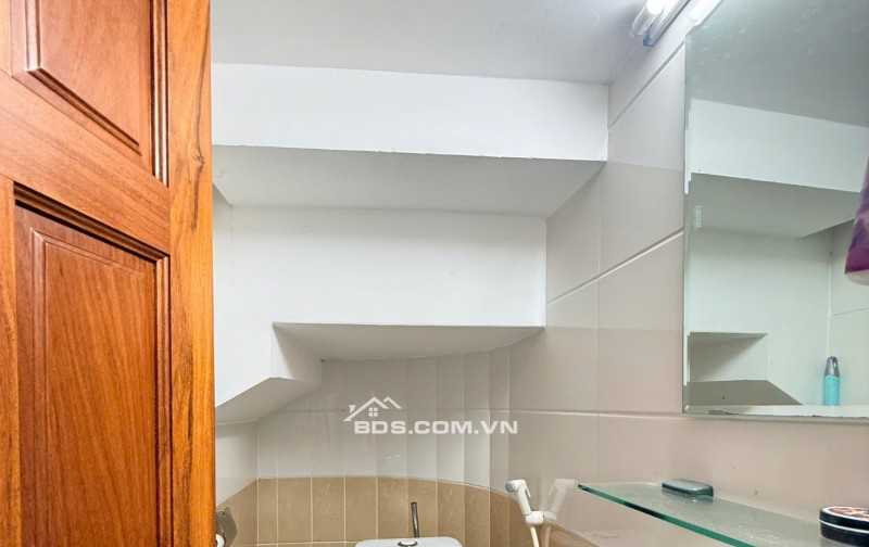 CĂN GÓC NGUYỄN VĂN NGUYỄN - QUẬN 1 – 4,2×9M, 5 TẦNG FULL NỘI THẤT - CHỈ 7,9 TỶ